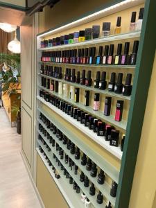 Фотография Naz Nail Lounge 3